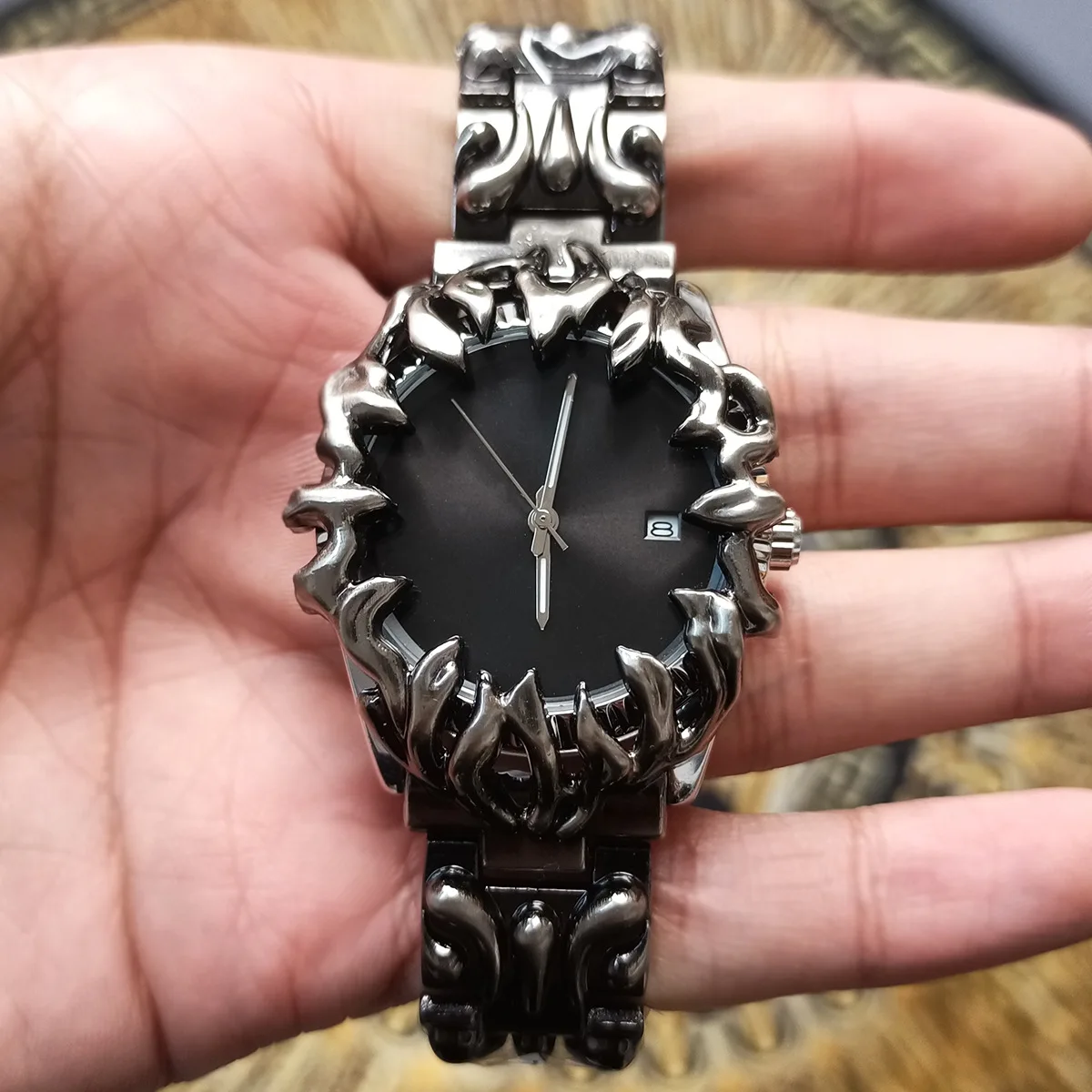 Luxury Vantage Unique Y2K Alabaster Twisted Claw Shape Man Watches
