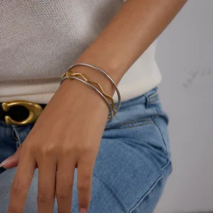 MW 18K Gold-Plated Stainless Steel Women's Bangle Minimalist Classic and Fashionable Two-Tone Wave Design-Gift