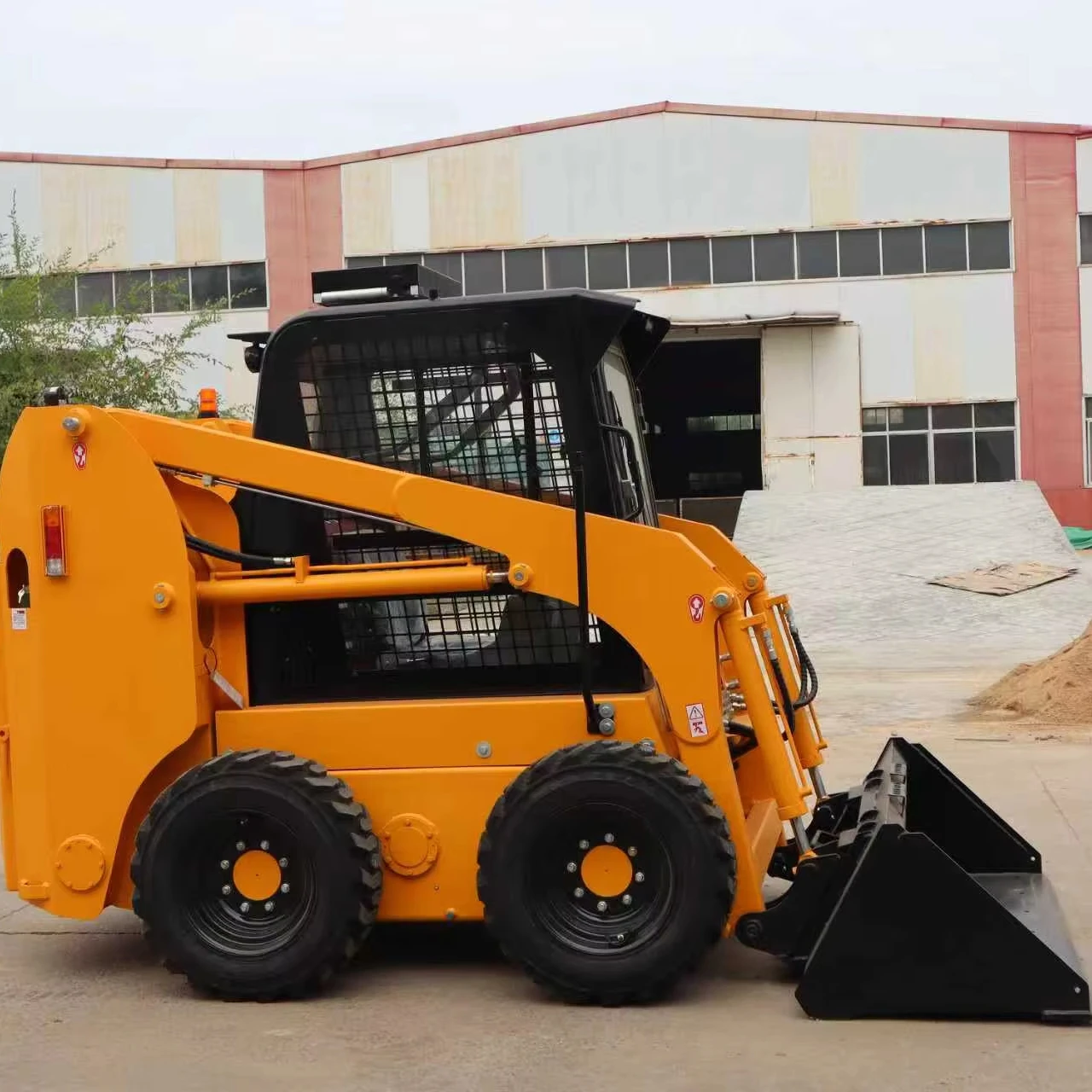 Міні-навантажувач HT45 на колісному ходу, компактний дизельний, з жорсткою рамою, вигідна ціна, міні-навантажувач з жорсткою рамою на дизелі від Hightop