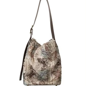 2026 Women's Canvas Tote Shoulder Handbag Luxury Logo Embroidery Canvas Lined Fashionable Lady Style for Winter Autumn Summer