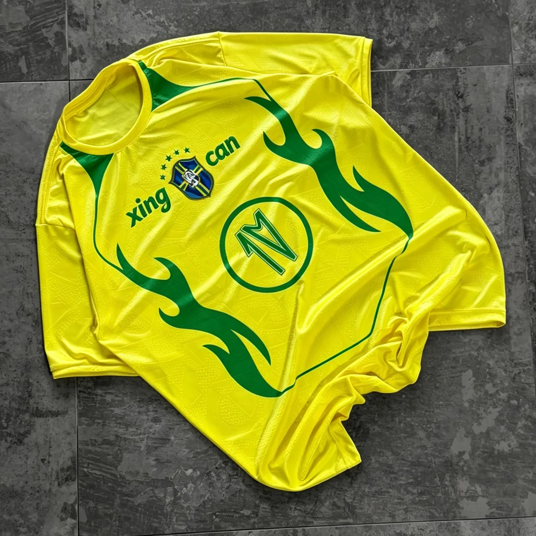 Individuální sportovní dýchací fotbalová černá košile v brazilském stylu, mužské uliční sportovní tričko s potiskem sublimací barvy.