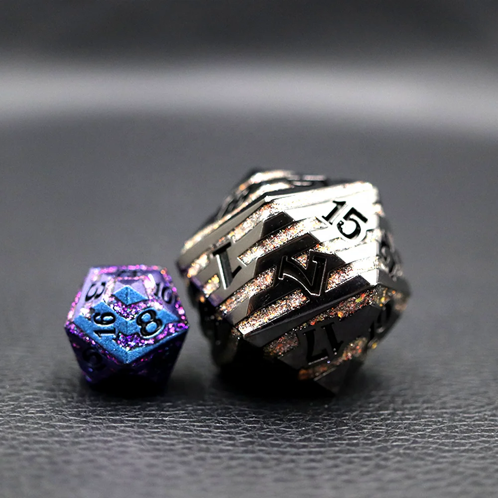 D20 Olannach Meatail 33mm Meáchain Uathúil le Barraí de Zinnc Cruthanna Olannacha le Dathanna Éagsúla