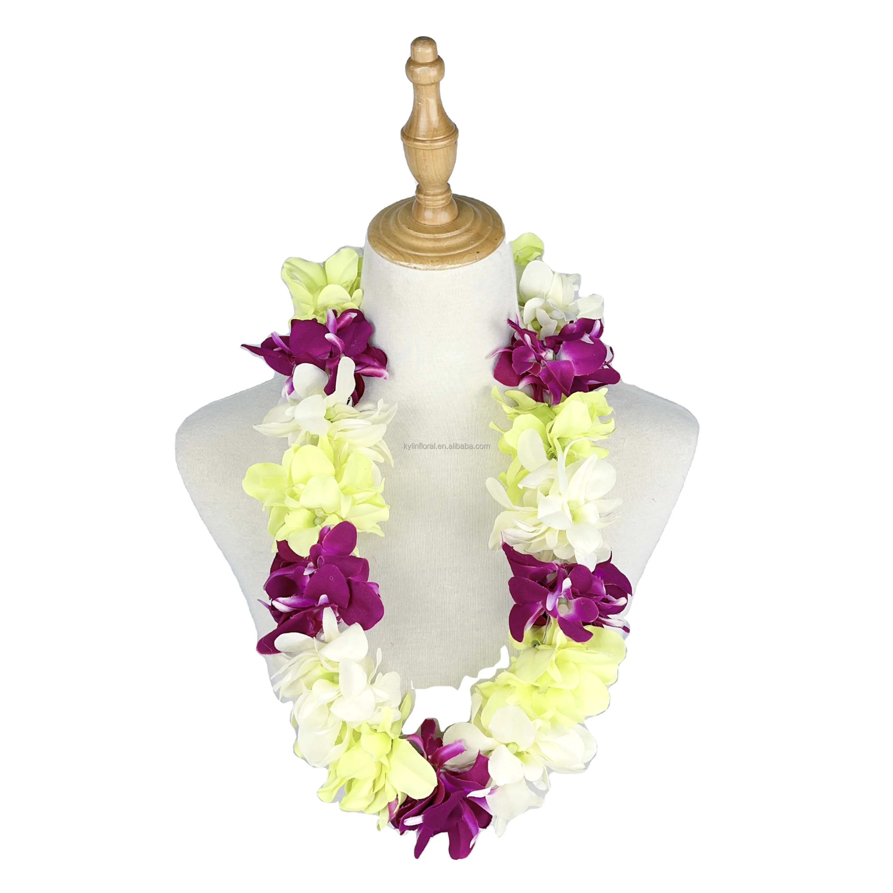 Hawaiian Leis: Flowers, Customs, and Respect