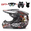 Gafas de moto negras brillantes, máscara y guantes.