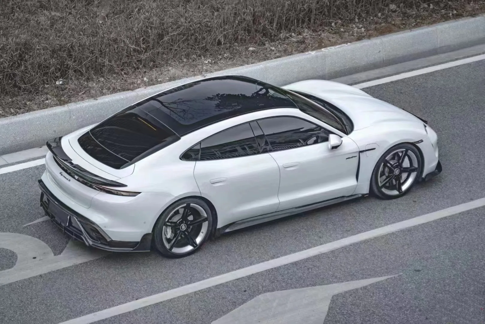 Kit de Carroceria para Porsche Taycan foto 5