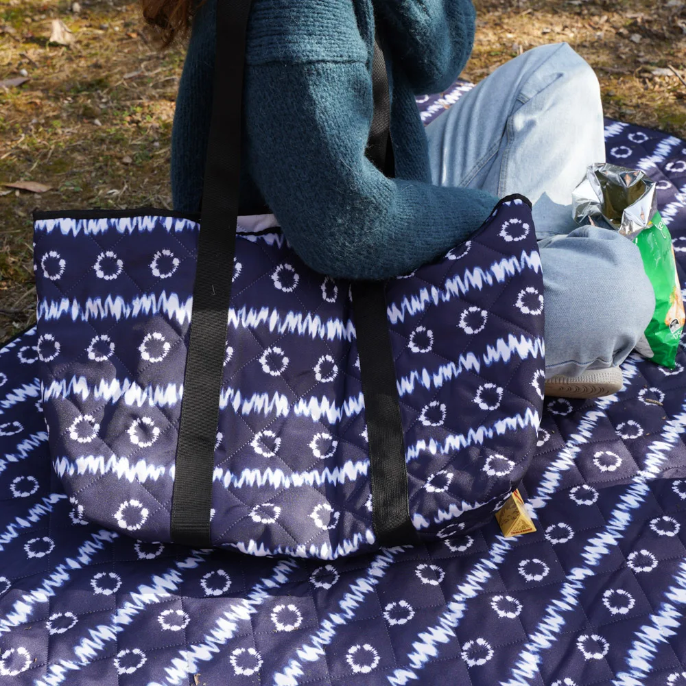 Recycled Print Quilted Folding Canvas Picnic Outdoor Waterproof Walker