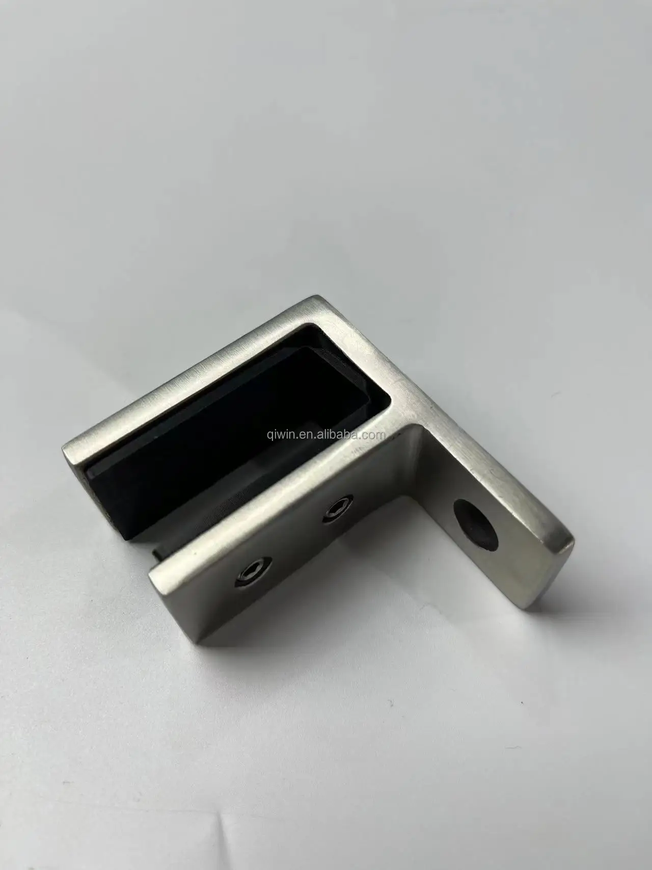thumbnail interactive-video image 1 of Concrete Pump Parts – 5 Inch Heavy Duty Adjustable Clamp, Aftermarket Replacement 1 of 2
