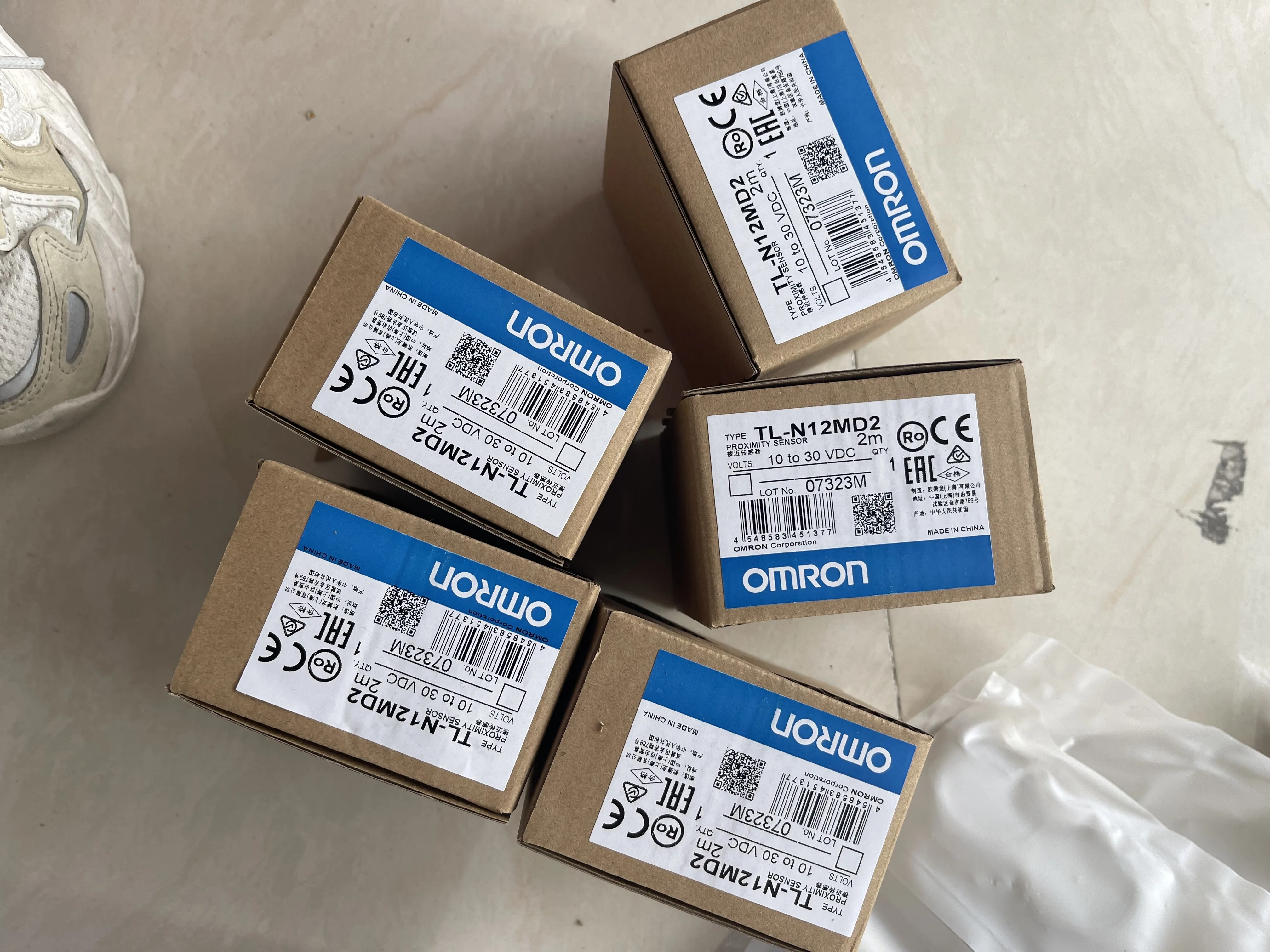 Omron Inductive Proximity Sensor TL-N12MD2 Omron Inductive Proximity Sensor TL-N12MD2