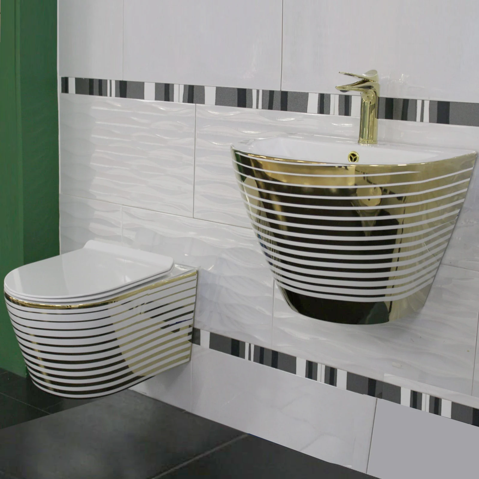 Luxury Toilet Sink Combo Gold Palace Sanitary Smart Bidet Matt Color ...