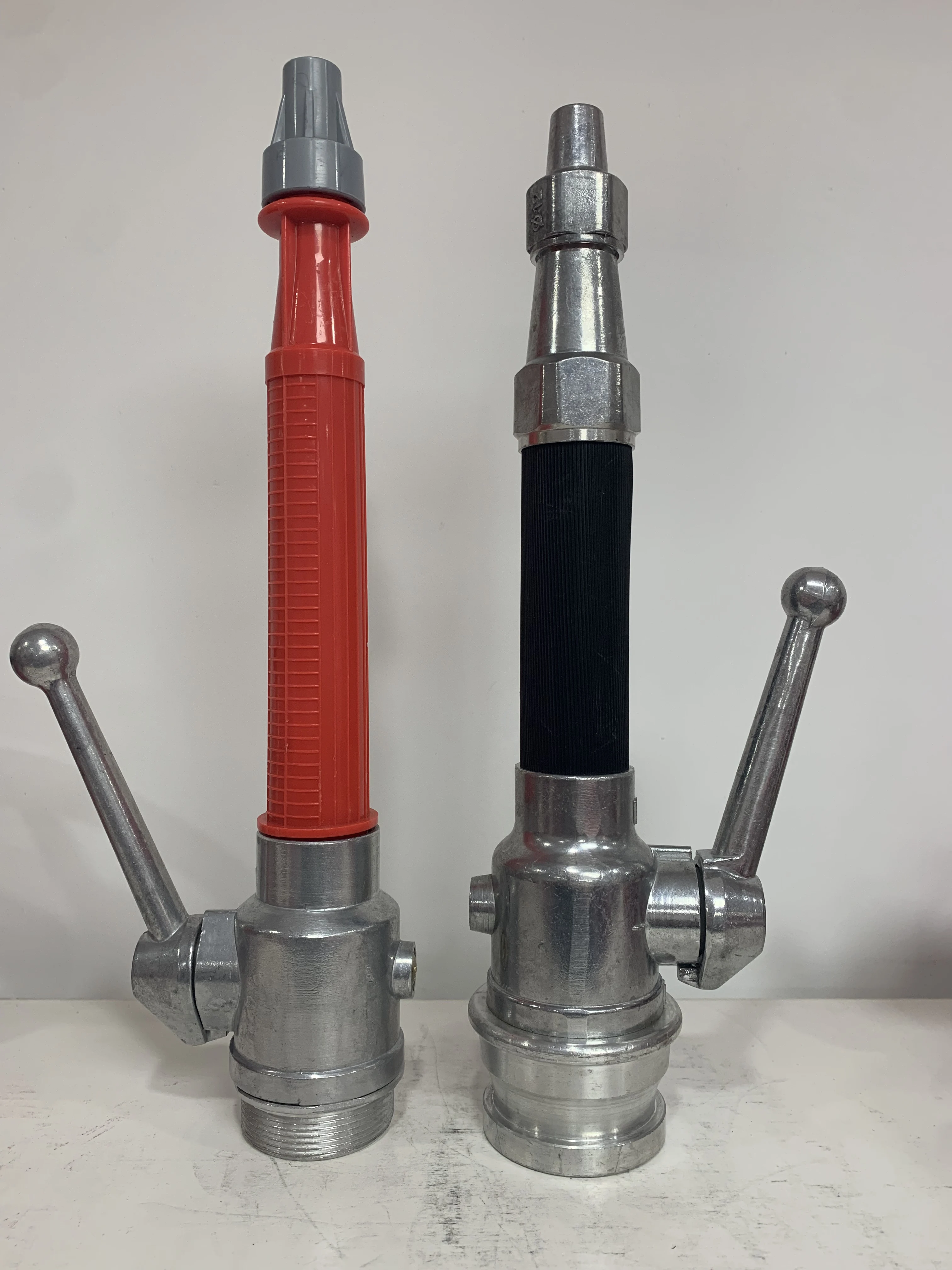 2.5-inch DC-operated Fire Nozzle Fire Hose Nozzle with Lever-operated Switch for Lightweight Fire-fighting Equipment