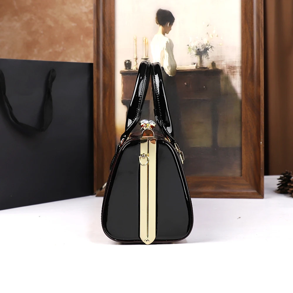 Retro Women's Rhinestone Crossbody Bag