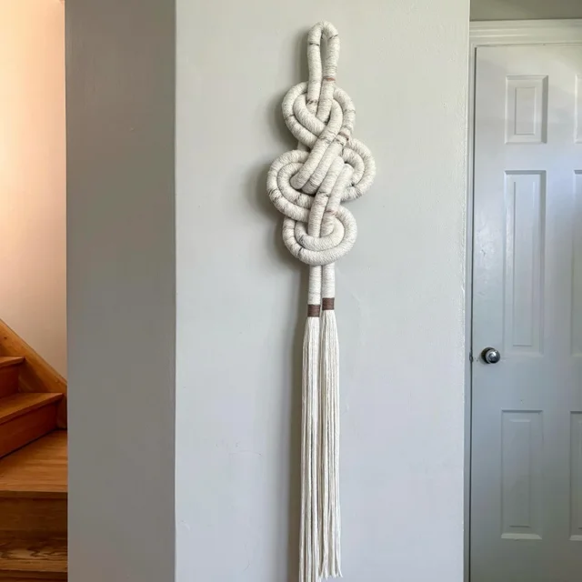 EOUSE Customized Modern Decor Macrame Wall Hanging Handcrafted Boho Home Decors with Vertical Pattern