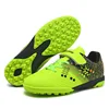 Verde con borchie