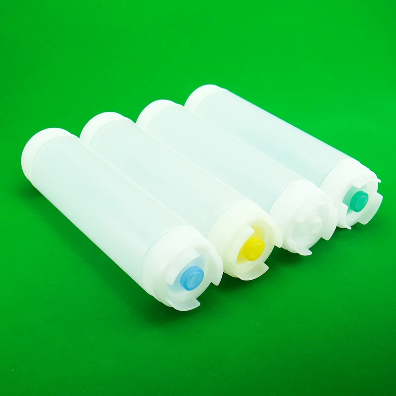 16Oz 20Oz Plastic Squeeze Bottle for Sauce with Screw Cap Sealing and Screen Printing Surface Treatment