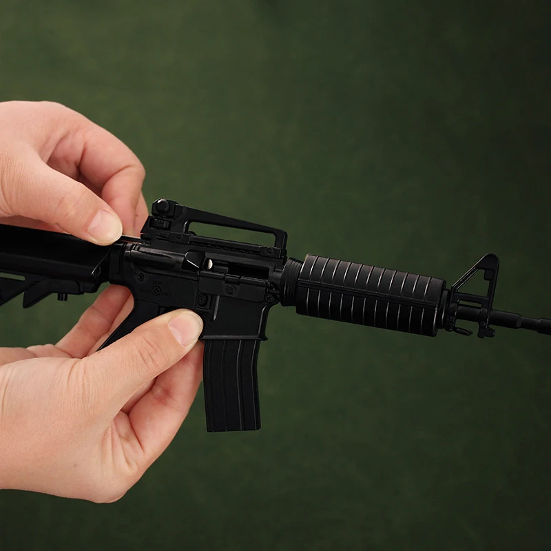 Cheap Realistic Toy Guns Metal Model 28cm Toy Rifle  Model Gun 1:3 AR15 M4A1  Mini Assembly Gun Toy for Adults