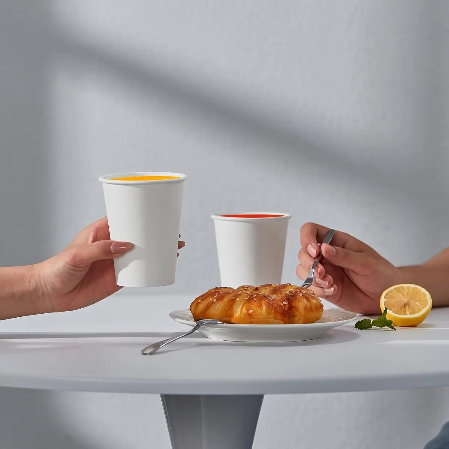Custom Disposable Coffee Cups Biodegradable Double Wall Insulated Recycle Carton Take Out with Lid Wholesale