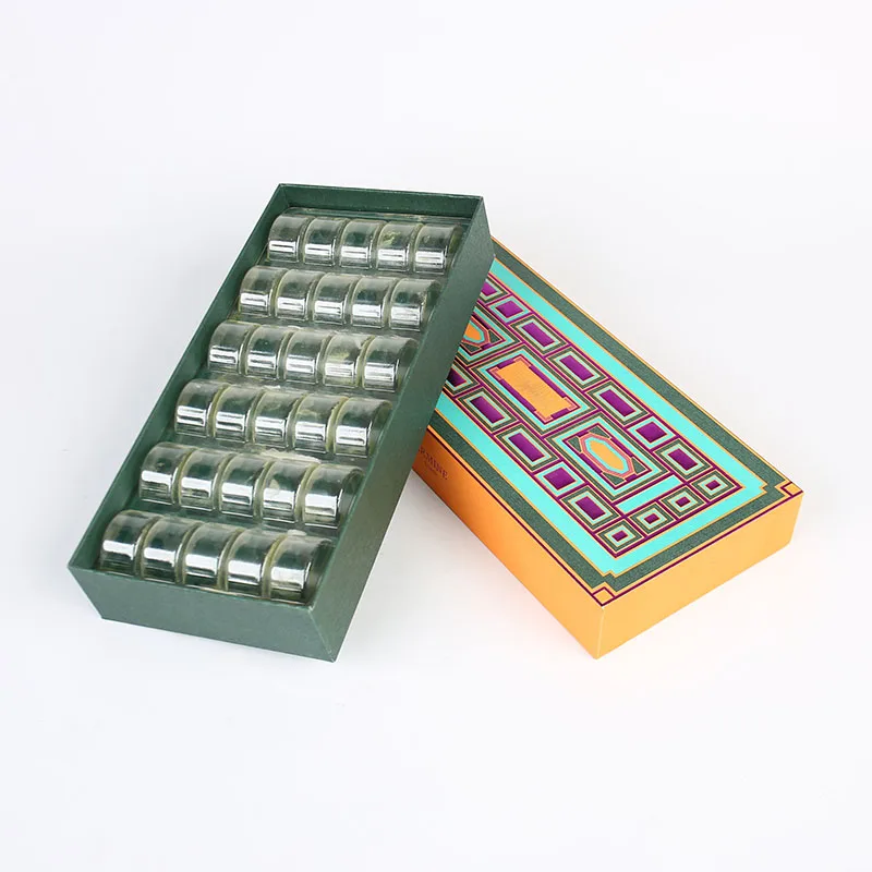 กล่องของขวัญแบบกระดาษแข็งหรูหราที่ปรับแต่งได้ กล่องบรรจุภัณฑ์ของขวัญที่เป็นมิตรต่อสิ่งแวดล้อม พร้อมเทคนิคการนูน (Embossing) พิเศษ ใช้กระดาษพิเศษและเทคนิค Cold Stamping