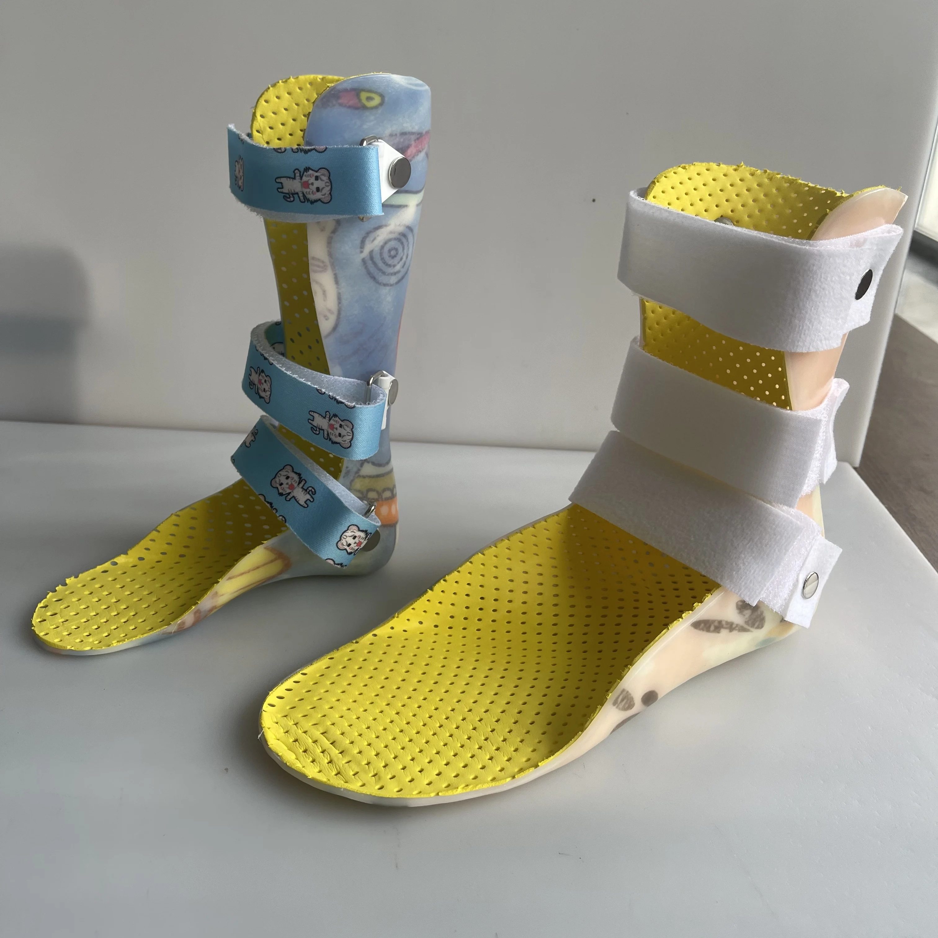 Double-Layer Orthopedic Foot Support Shoes for Children Bone Fracture Fixation Flat Feet Correction Wonderful Brand Indoor Use