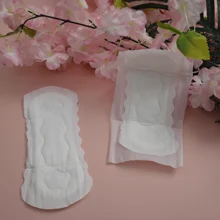 Panty Liner 180mm Sanitary Pad for Menstrual Lady Breathable Sanitary Pad Pantyliner for Light Flow