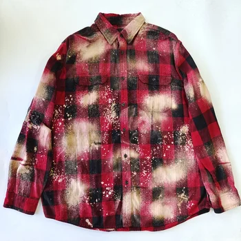 Personalized custom loose fitted bleached red and black plaid thick flannel men's two flap pockets shirts