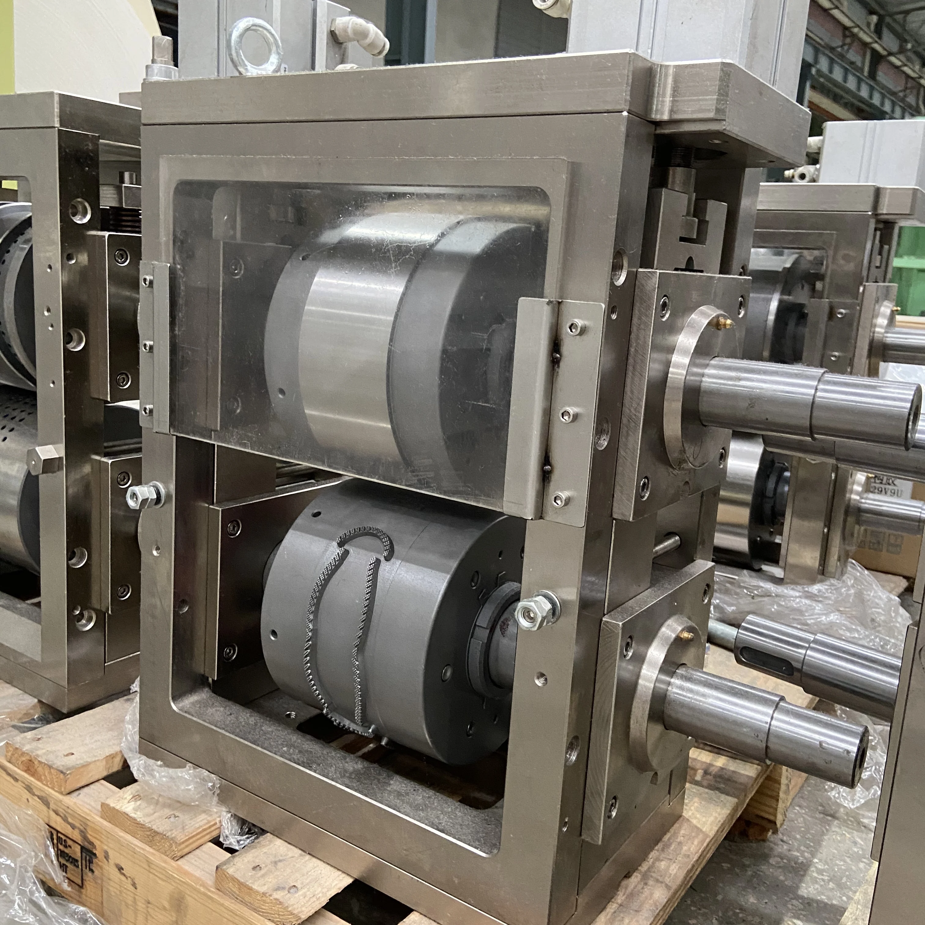 Automatic Core Cutter for Sanitary Napkin or Baby Diaper Machine with Quality Warranty