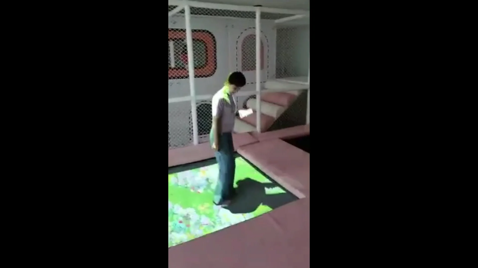 Interactive Projector Play Indoor Amusement Park Equipment Trampoline ...