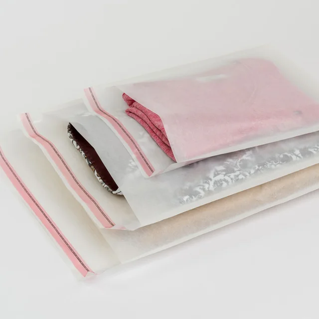 Custom 100% Biodegradable Glassine Paper Self Seal Packaging Bags For Clothing