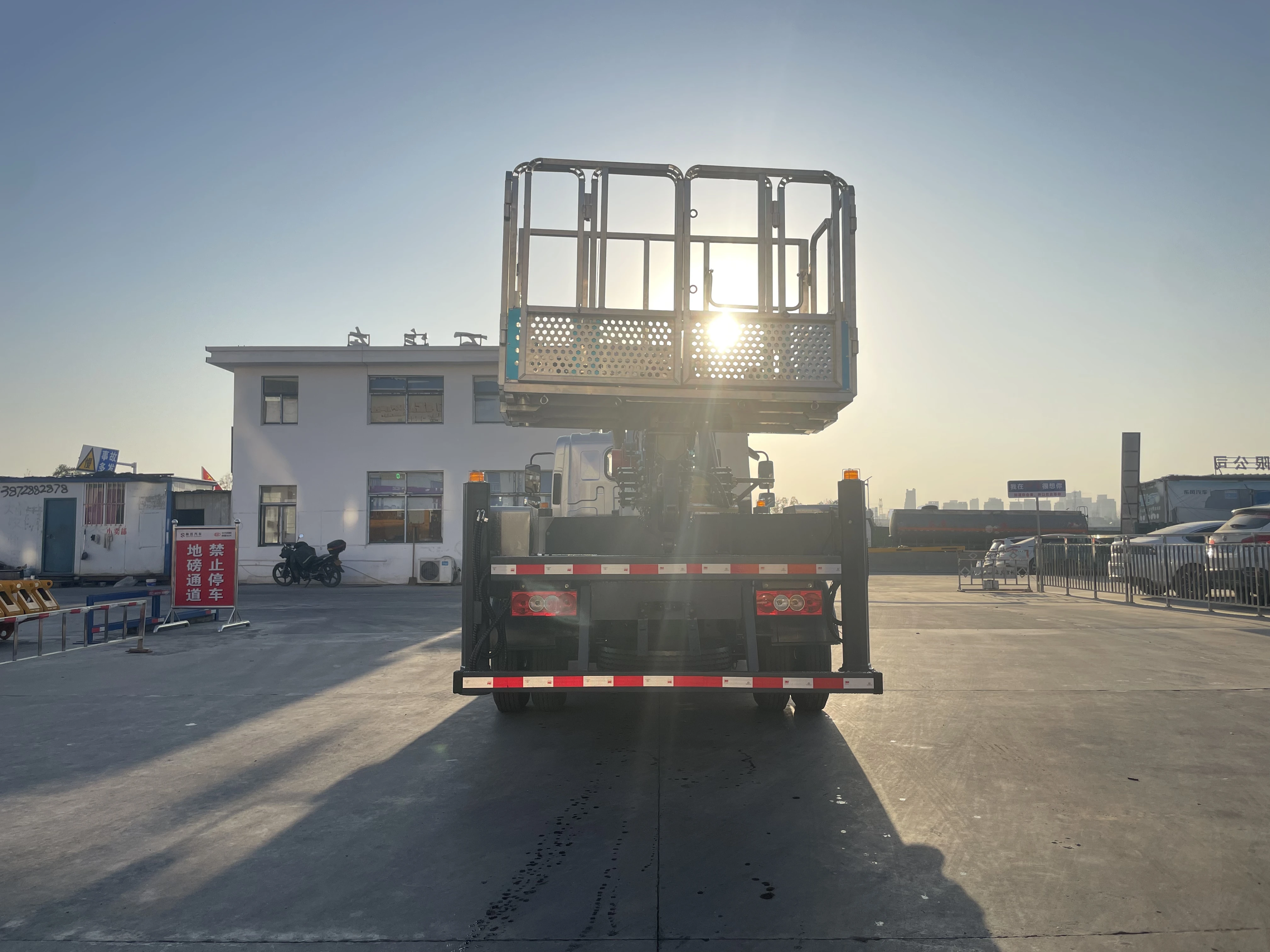 Foton Lift Height 27 Meters Telescopic Boom Type Aerial Work Vehicle