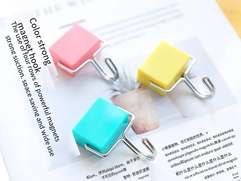 Japanese creative super suction magnetic hook microwave refrigerator without trace hanging magnet hook nail free manufacture