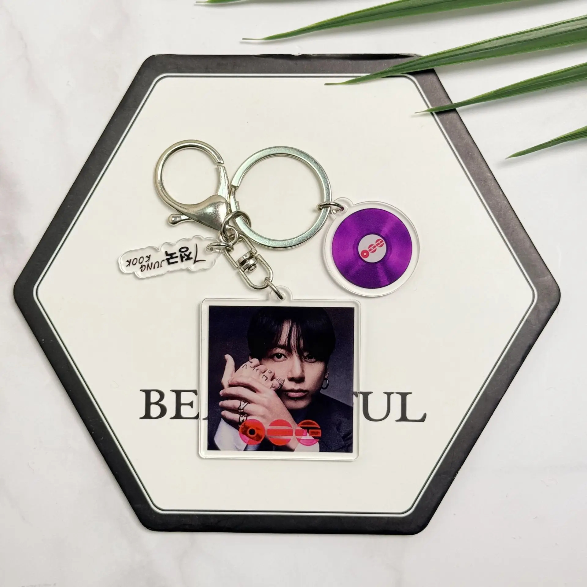 BTS V&JUNGKOOKクリーニングクロス・コースター・アルバムキーホルダー 3Pcs/set Jungkook V JIn World Tour ARIARNG Digital Photo Keychain