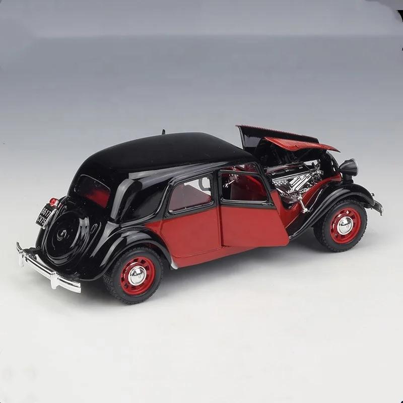 Bburago Citroën 15cv TA (1938) 1:24(黒) Vintage 1938 Citroen 15 CV TA Black Burago Diecast 1/24 NIB