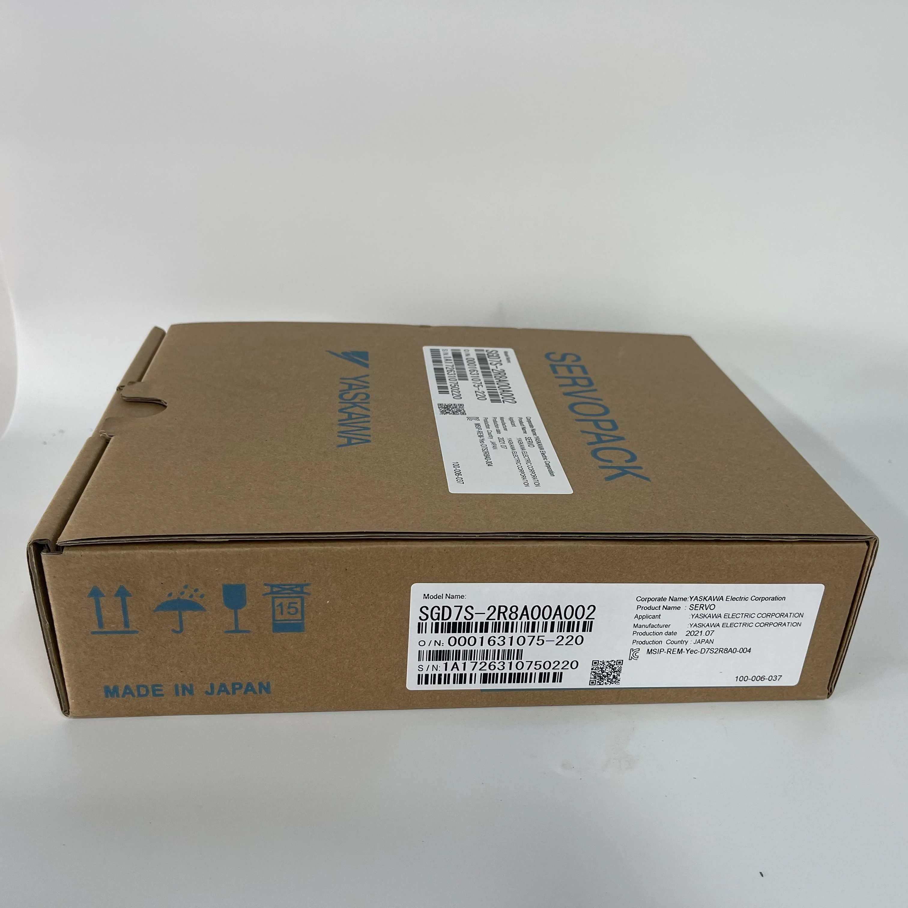 YASKAWA AC Servo Driver SGD7S-2R8A00A002 YASKAWA AC Servo Driver SGD7S-2R8A00A002