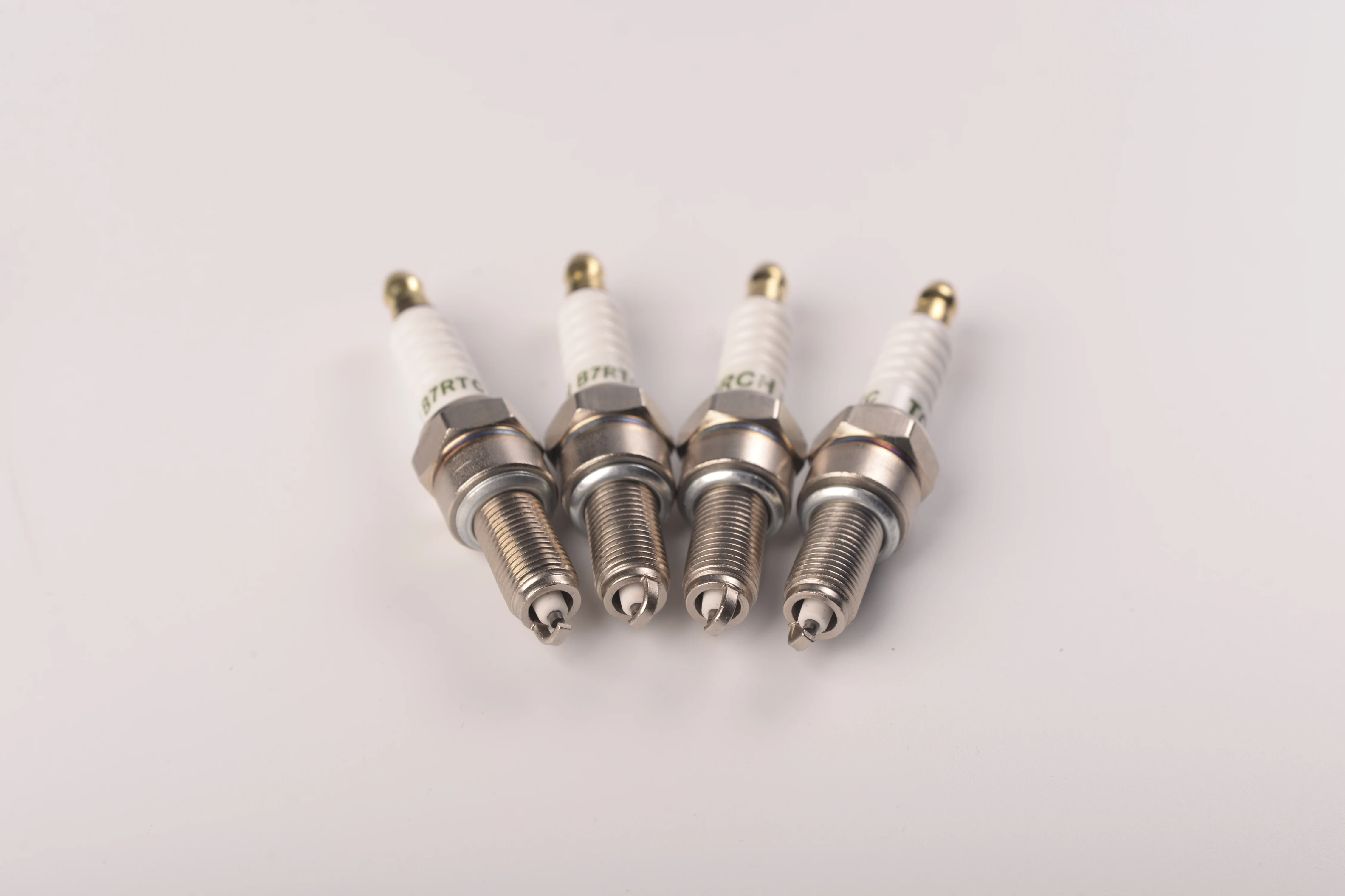 MOTORCYCLE PARTS ENGINE SPARK PLUG B7RTC for YAMAHHA KAWASAKII HONDAA