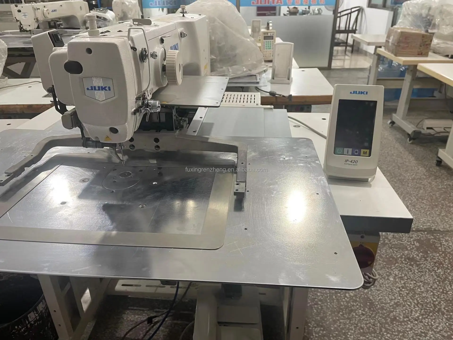Jukis AMS-221E-3020HL Programmable Pattern Sewing Machine Sewing Area 300*200mm Suitable for Sewing Jeans Back Pockets