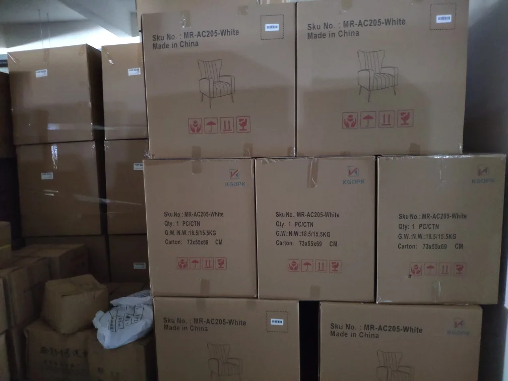 Modern Design Factory Whole Sale  Comfy Customized Fabric Arm Chair Living Room Bedroom Chair factory