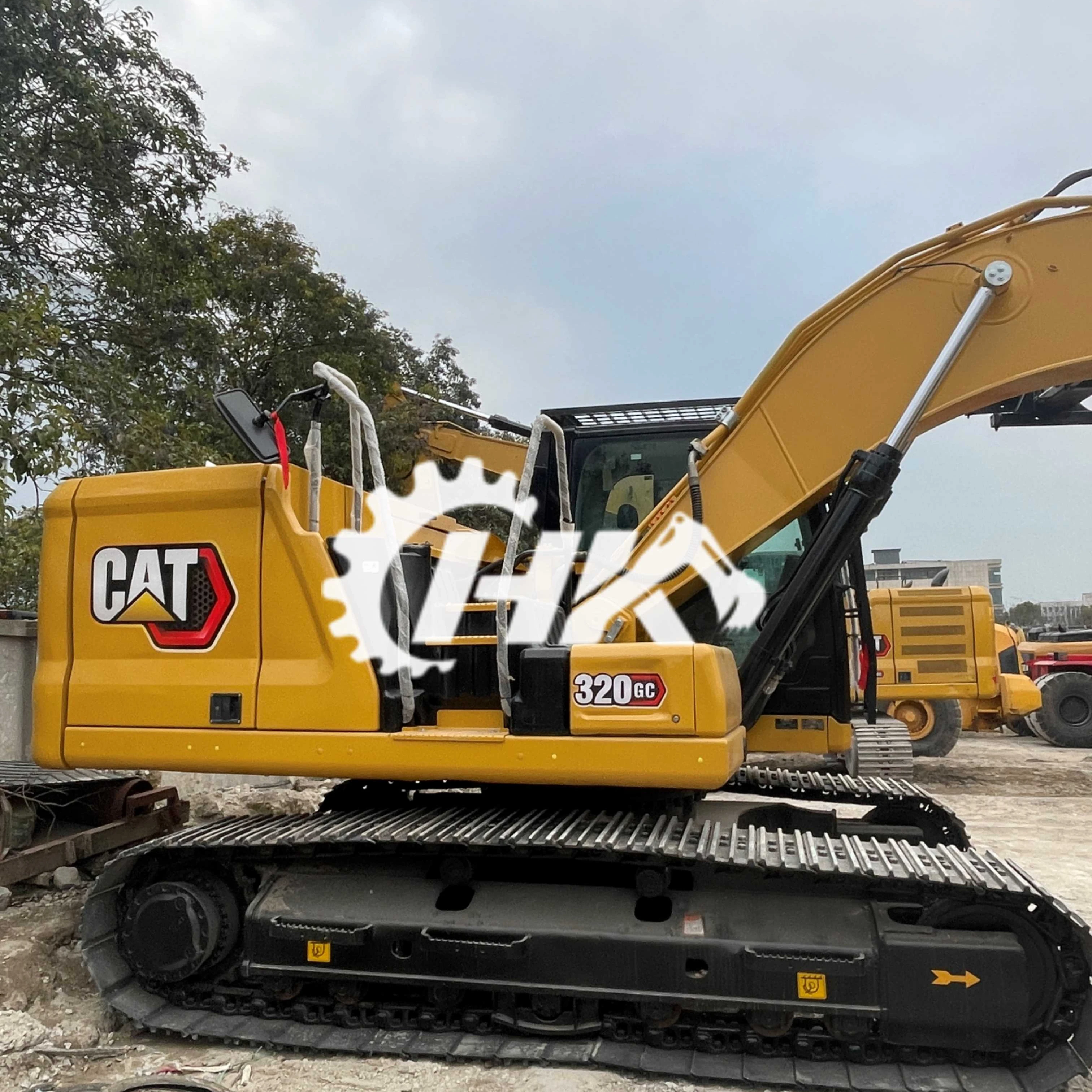 Екскаватор Cat 305.5 для ваших проектів.