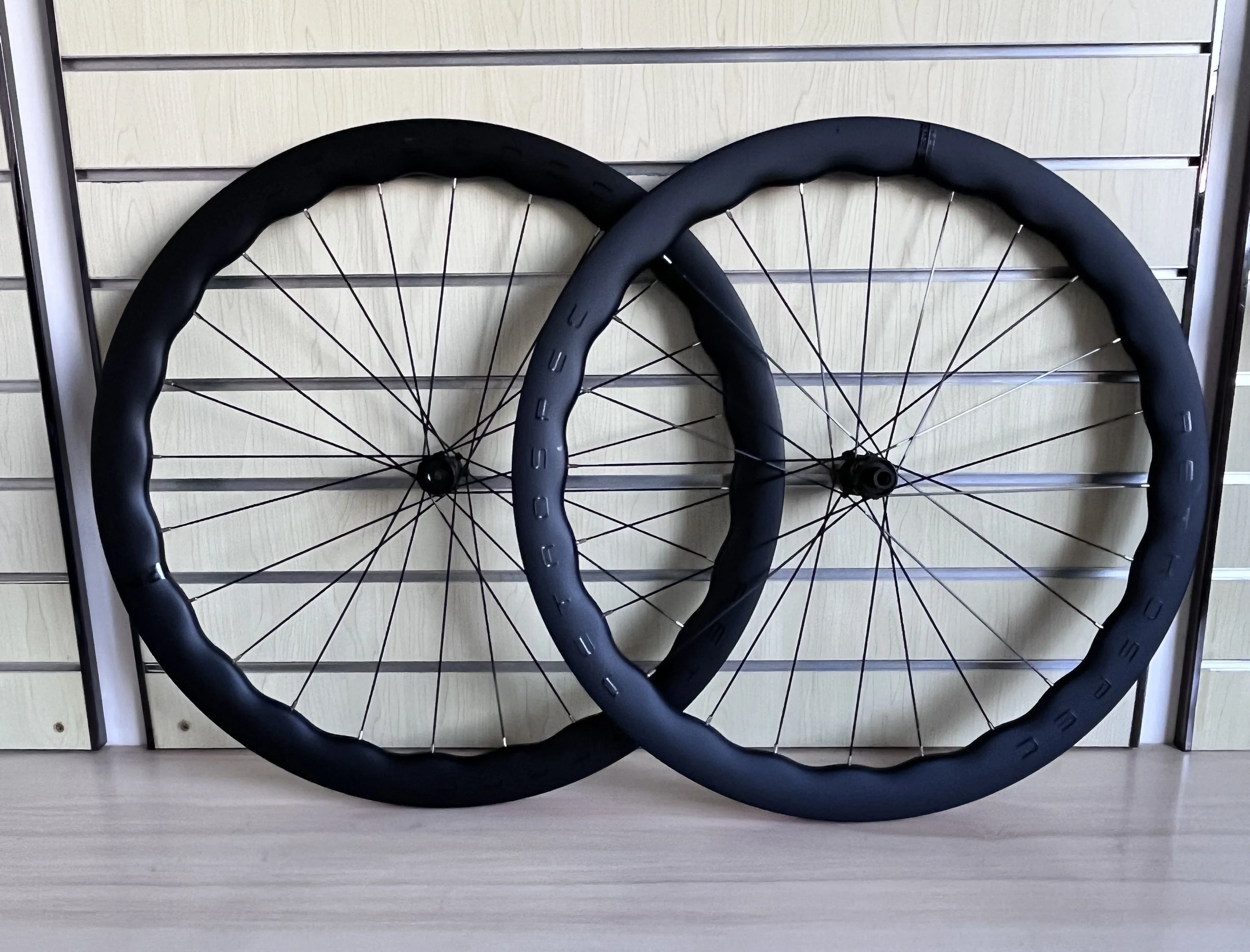 Retrospec Carbon Fiber 700C Road Bike Wheelset - Wavy Disc Brake, Four ...