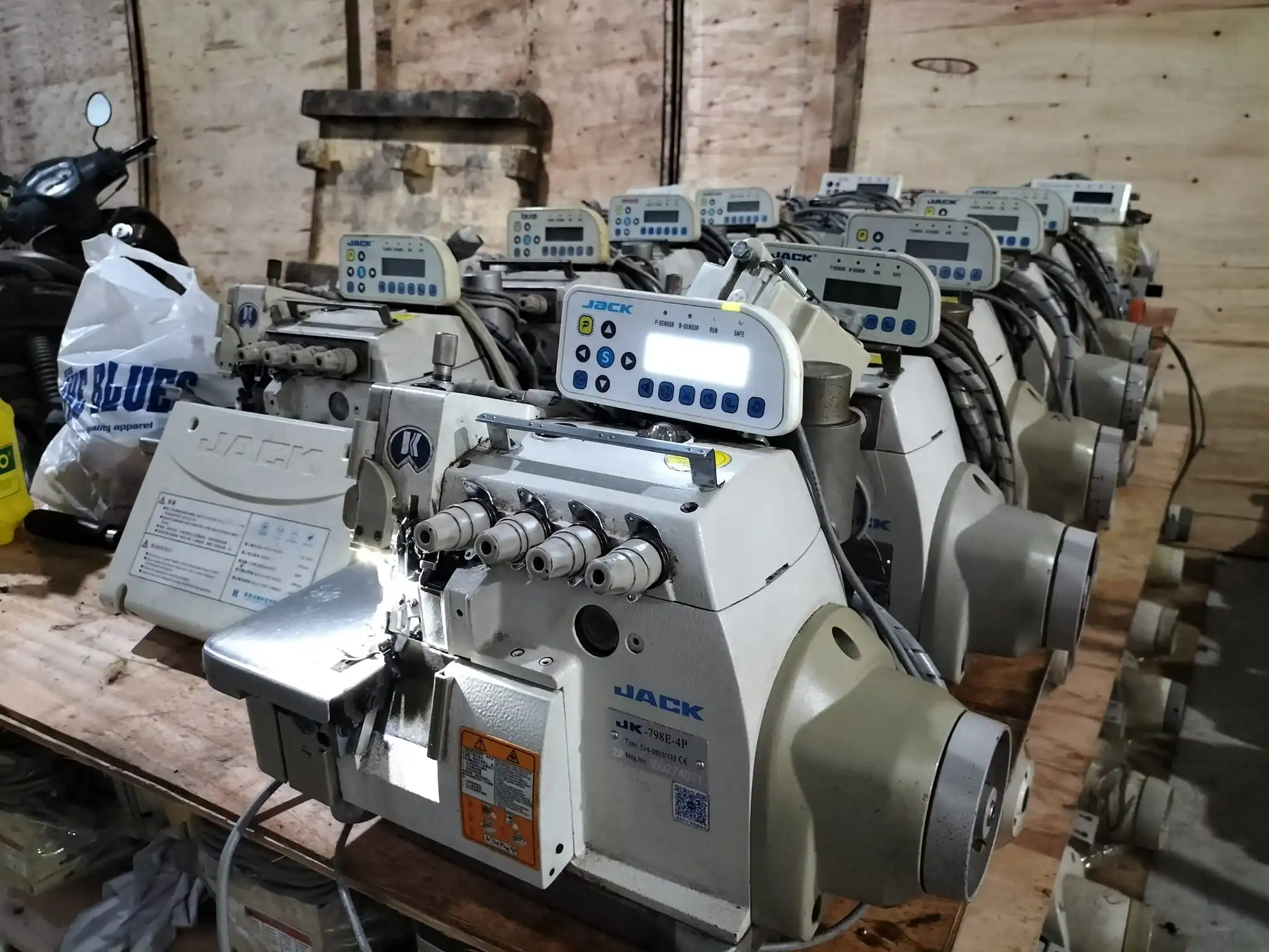 Perfect Condition Jack JK-798E-4-514 4 Thread Overlock Sewing