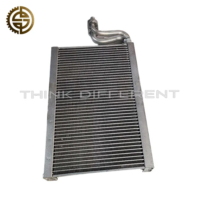 XGA84DFW711-01022 - XCMG Truck Parts 458102794 Evaporator Assembly