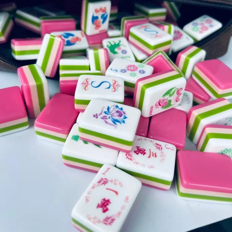 Custom Acrylic Rose 4 Layer Eco-friendly Luxury Portable Design Christmas American Mahjong Tiles Set for Entertainment