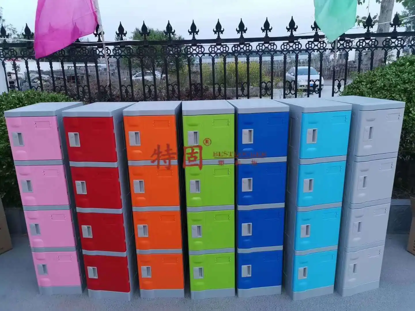 Маленький шкафчик 12 дверей водонепроницаемый для хранения одежды школьный тренажерный