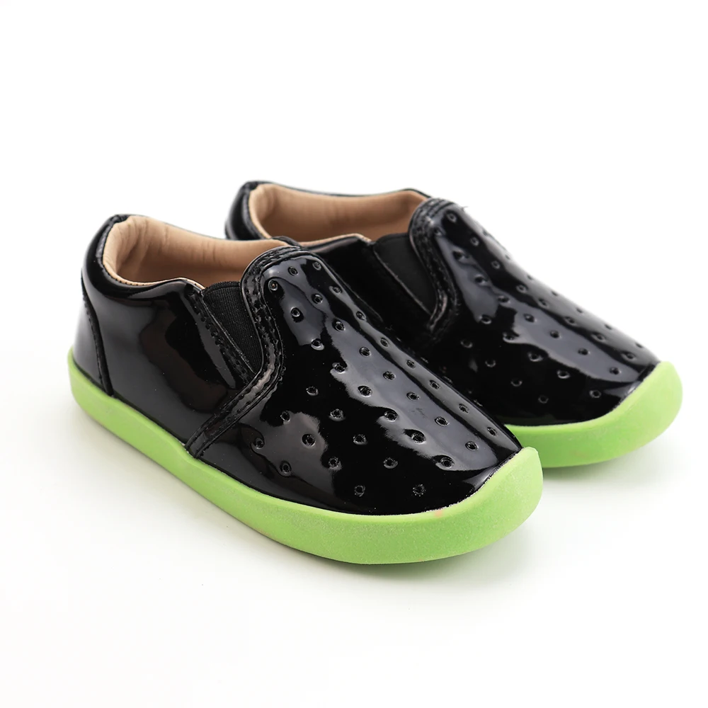 Smile Baby/оптовая продажа; Цветные кроссовки из искусственной кожи на подошве; Черные блестящие дышащие туфли с вырезом на спине; Детская повседневная обувь на весну