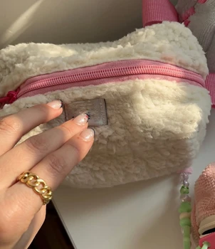 Customized Lambskin Color-Blocking Cosmetic Bags for Autumn/Winter Daily Use
