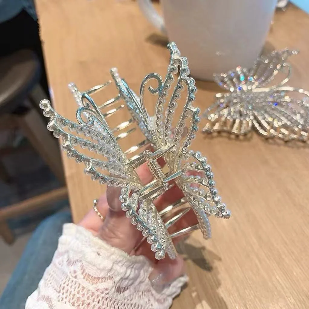 Large butterfly Alloy Grip Female Hairpin Back Head New Pearl Rhinestone Shark Clip Archers Brand Fashion 2024