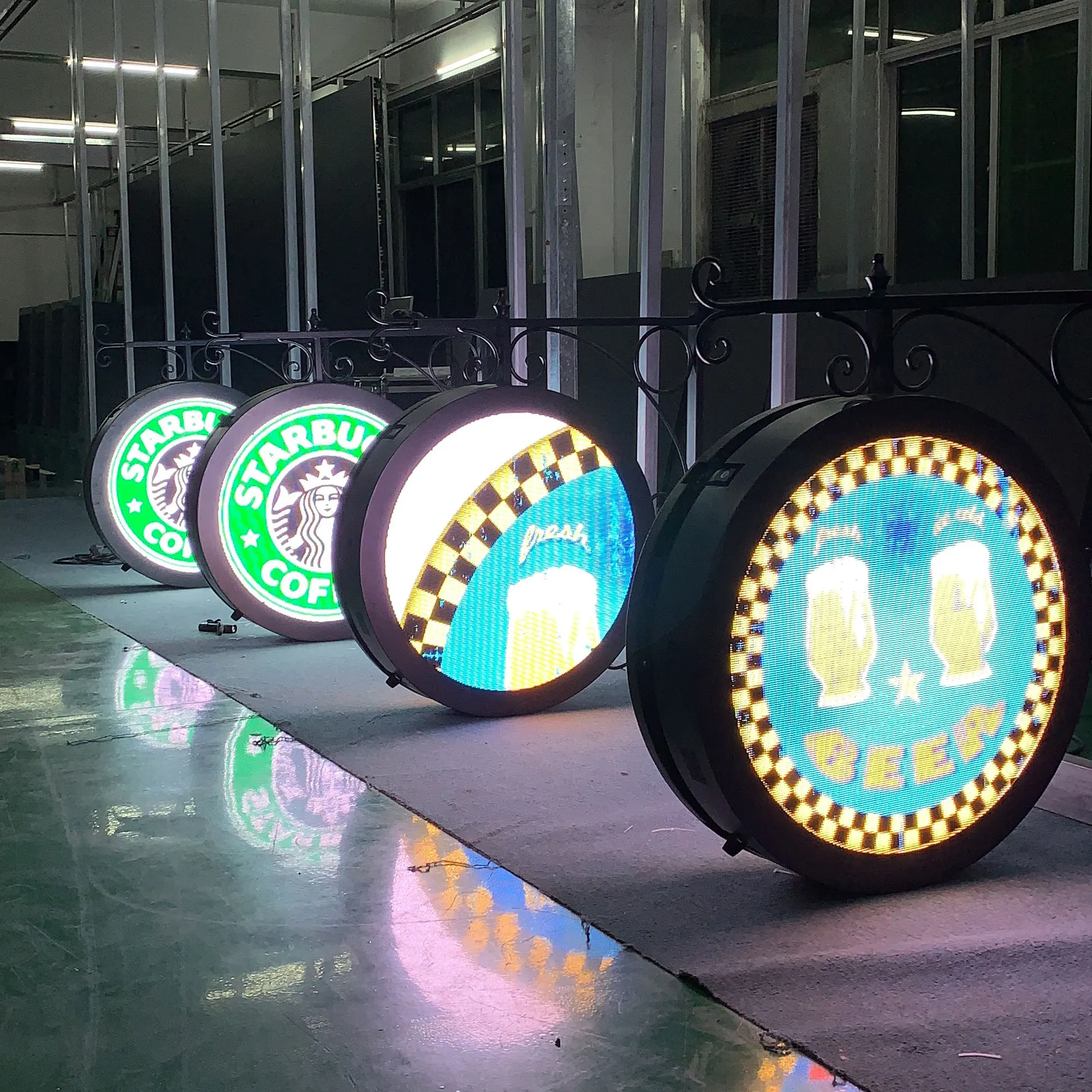 P4.81 Video advertisement outdoor indoor single-sided circular LED display Muen LED 6