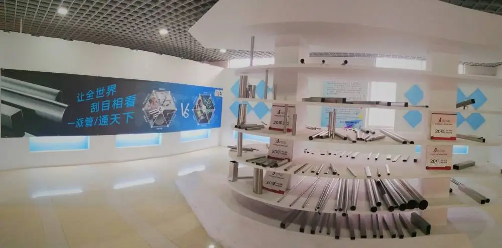 showroom2.jpg
