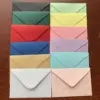 Il colore della busta può essere modificato.Per i dettagli, per favore