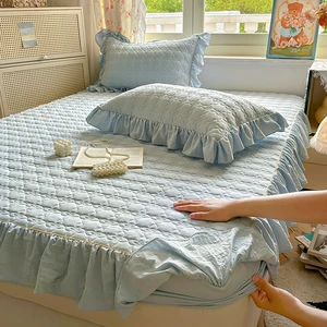 Wholesale Floral Quilted Bed Bug Cover Mattress Protector for Home Hypoallergenic Bed Mat Knitted Techniques