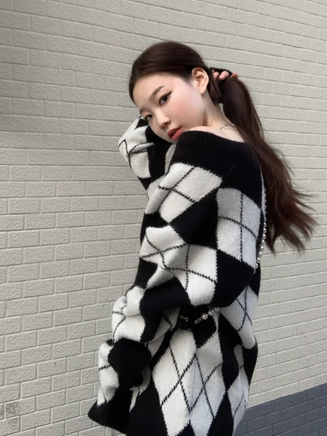 Preppy Jumper Over Shoulders Look Women Argyle Pattern Preppy