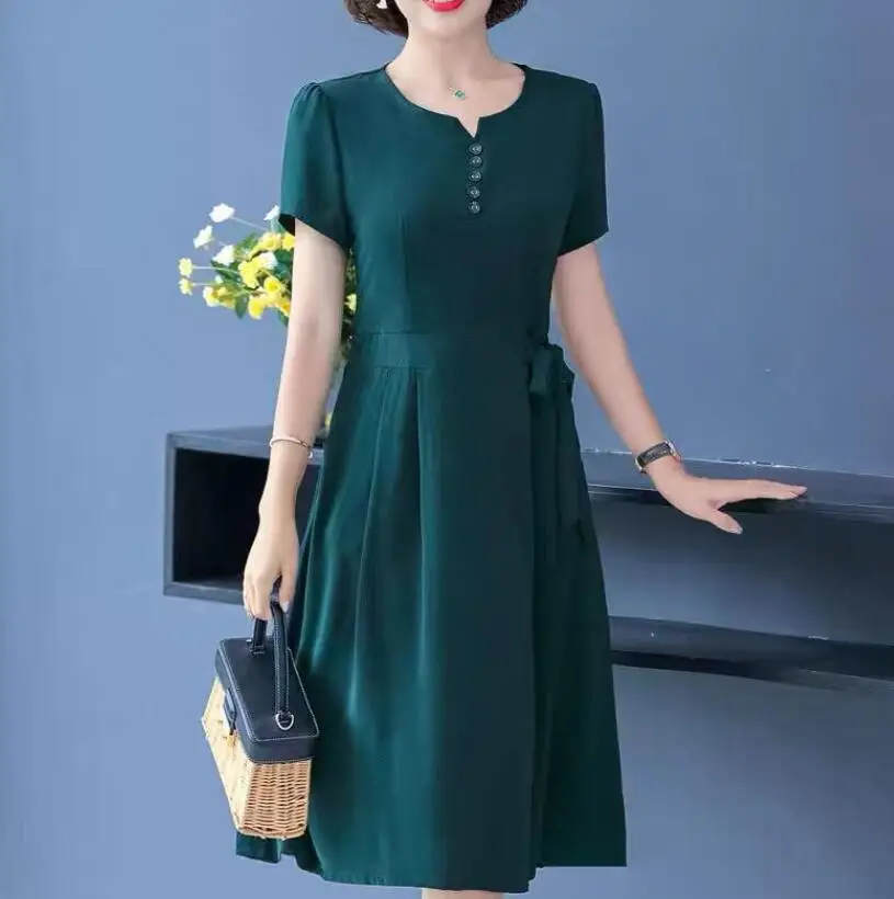 Spring/Summer Fashion Dress With a New Style 2024 New Middle Aged Mothers and Women With Waist up Skirt